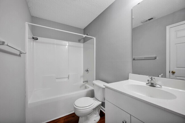 Building Photo - 2br 2ba apartment, China Grove NC - $1095....