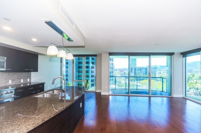 Building Photo - Allure Waikiki - 2 bedroom, 2 bath with 1 ...