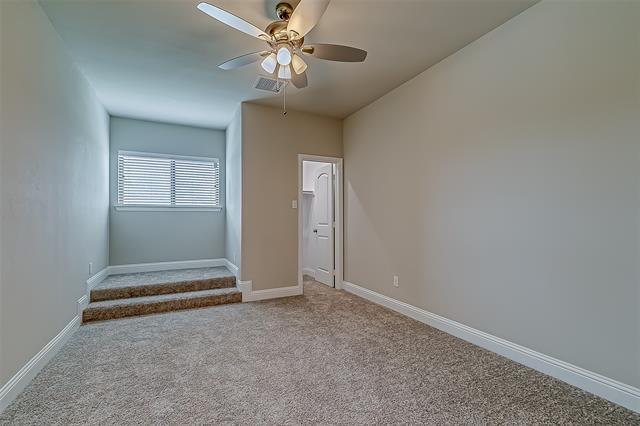 Building Photo - 327 Sweetspire Dr
