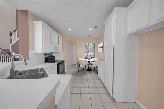 Building Photo - 908 Englewood Ln