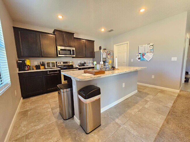 Building Photo - Large 2 story Cocoa home