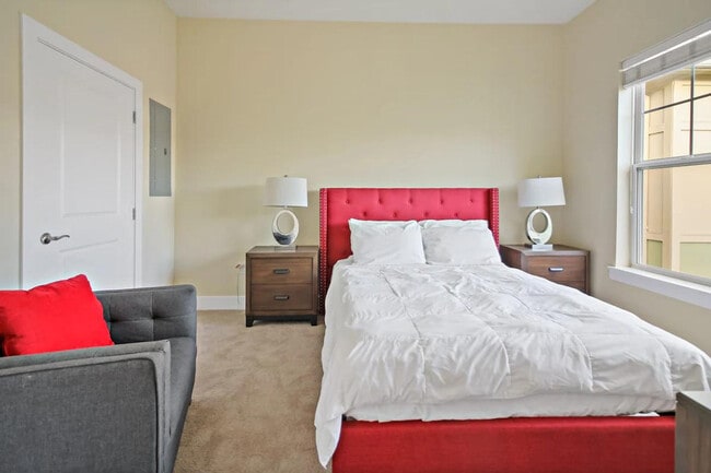 Building Photo - 599 John Carlyle St