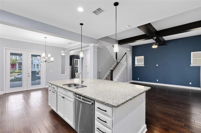 Building Photo - 8450 Laureate Blvd