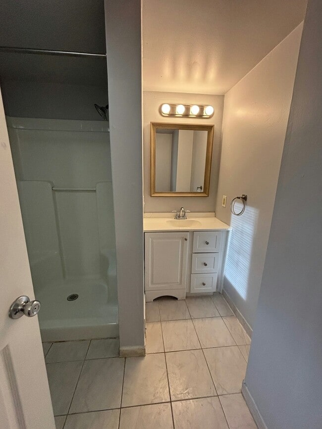 Building Photo - 11265 Essex Ave