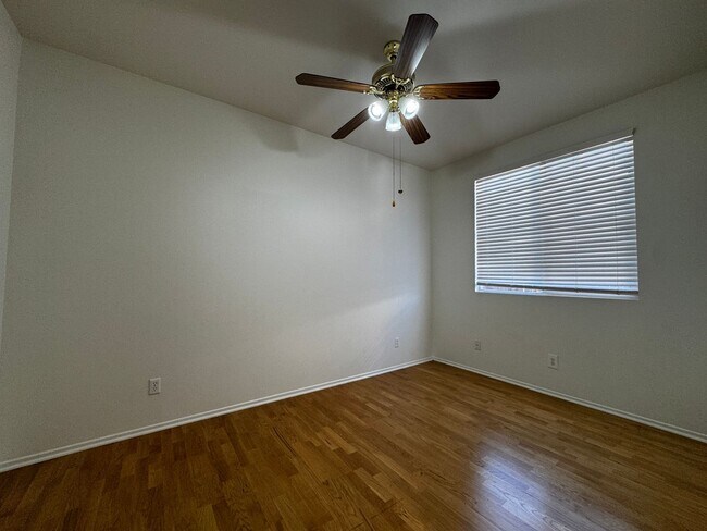 Building Photo - Spacious 4 bedroom in Murrieta for rent!