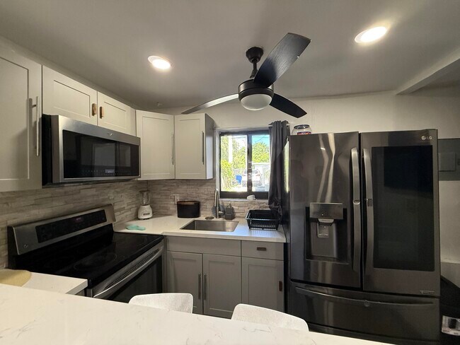 Building Photo - 168 NW 53rd St