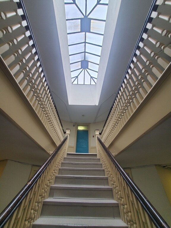 Building Photo - 738 Washington St