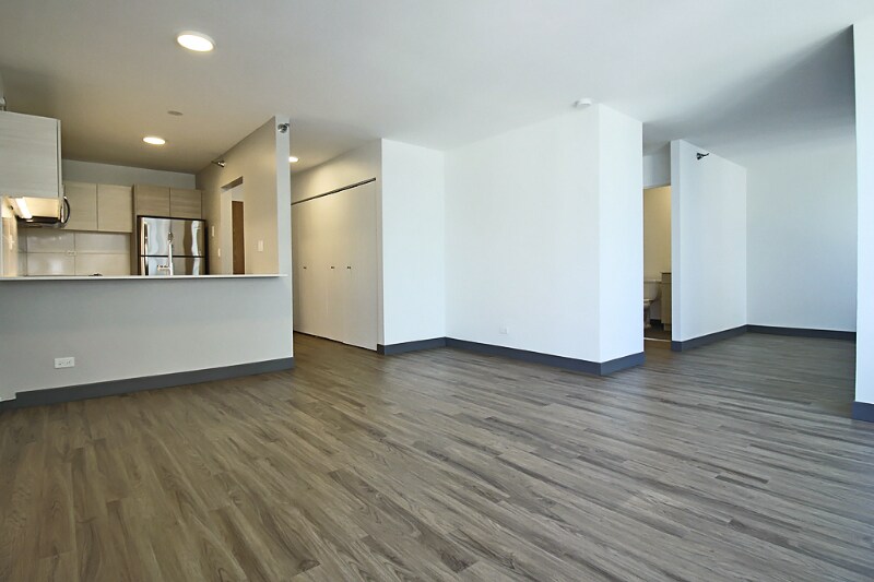 Building Photo - 425 E Ohio St