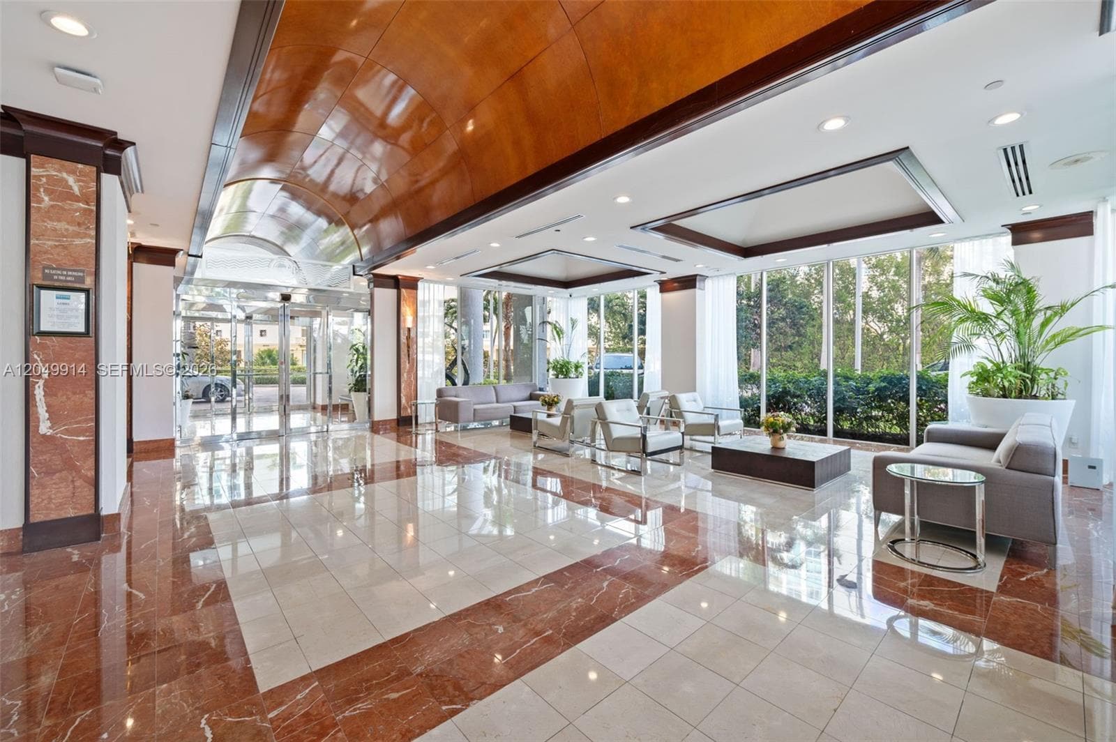 Building Photo - 16400 Collins Ave