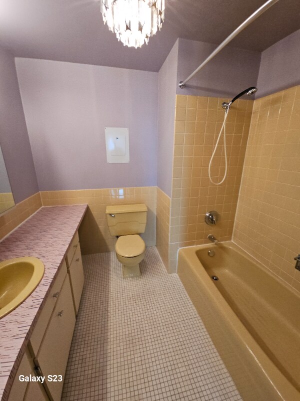 Building Photo - 6033 N Sheridan Rd