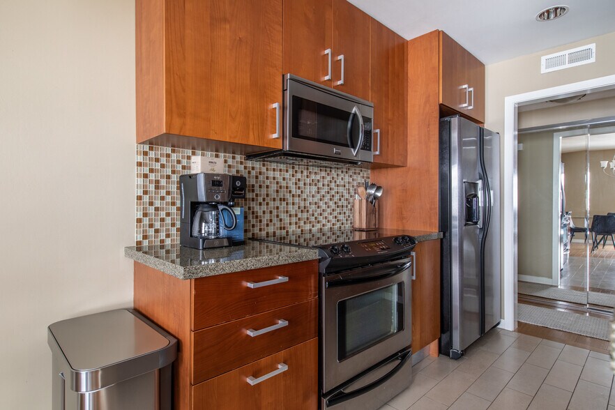 Building Photo - 4407 Francis Ave