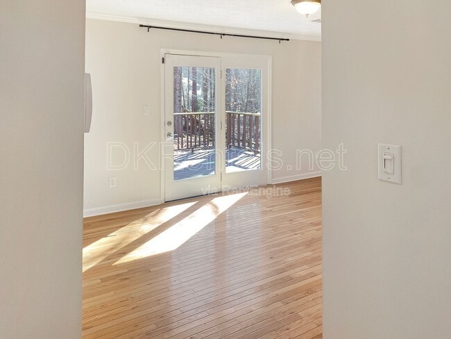 Building Photo - 860 Crab Orchard Dr