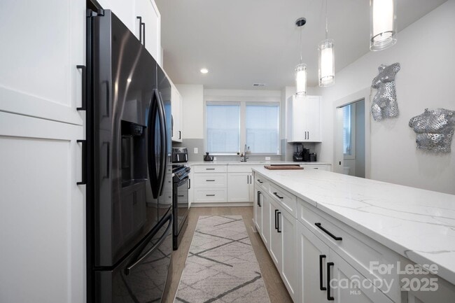 Building Photo - 1033 Wesley Terrace Ave