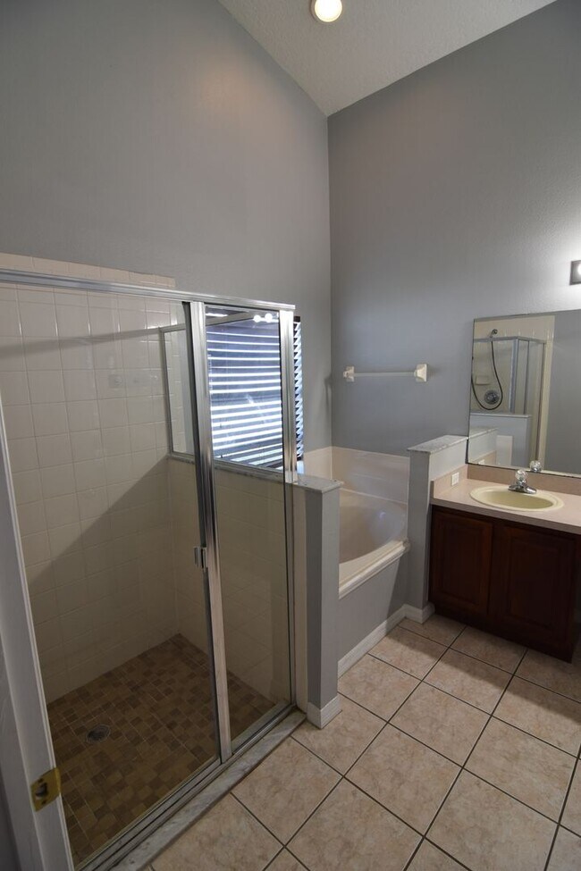 Building Photo - 233 Purslane Pass