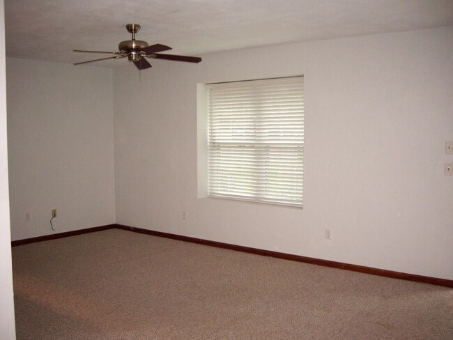 Building Photo - 2111 Victory Garden Ln