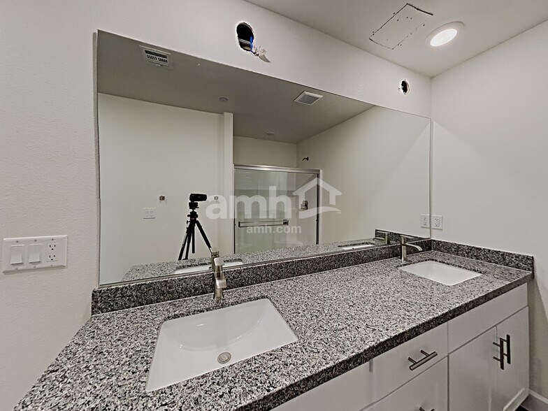 Building Photo - 313 Cape Seville Pl