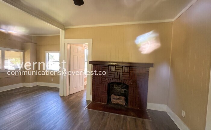 Building Photo - 1838 31st St SW