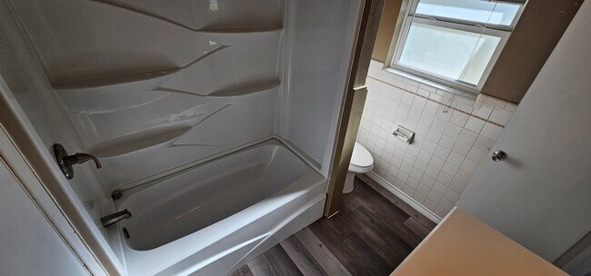 Building Photo - 1401 E Sherman Dr