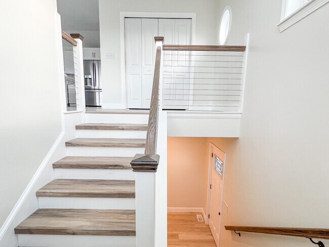 Building Photo - 194 Commercial St