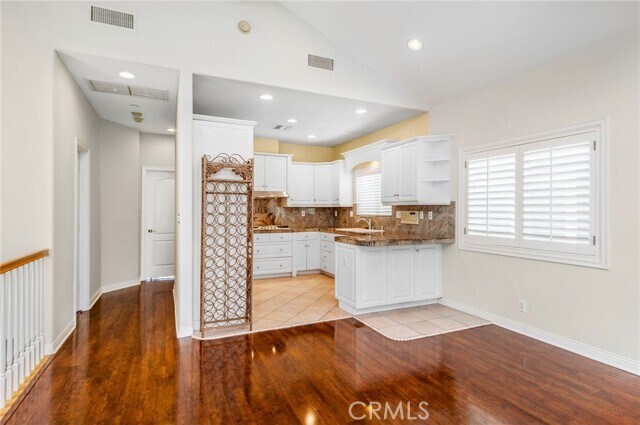 Building Photo - 1720 Carlson Ln