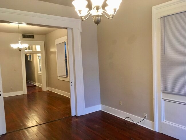 Building Photo - 1430 Melpomene St