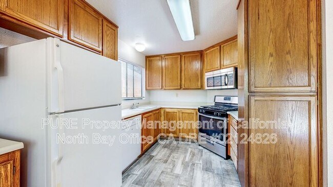 Building Photo - 7474 Mercedes Way