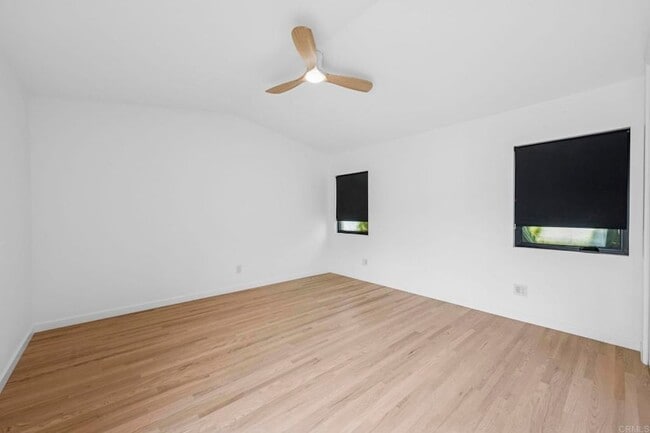 Building Photo - 1061 Buena Vista Way