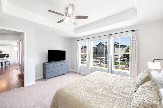 Building Photo - Luxury 6BD, 4BA Sterling Ranch Home with L...
