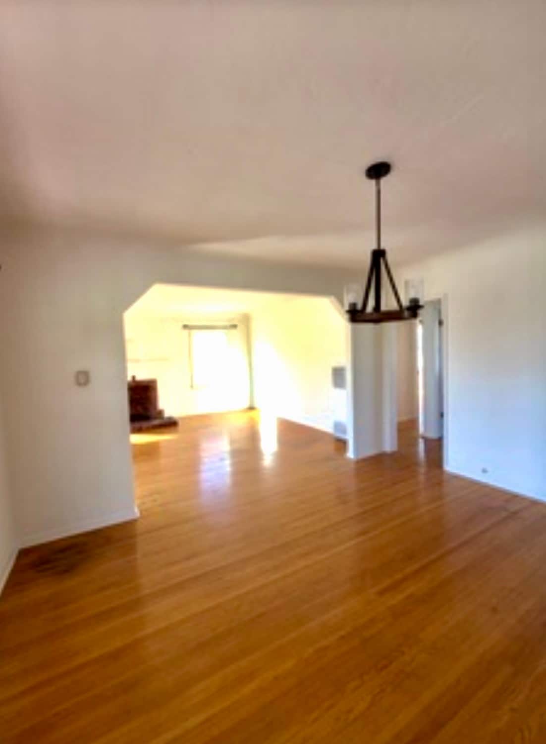 Building Photo - 6089 Cashio St