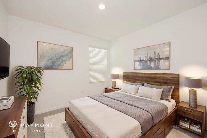 Building Photo - 1065 Neyland Dr