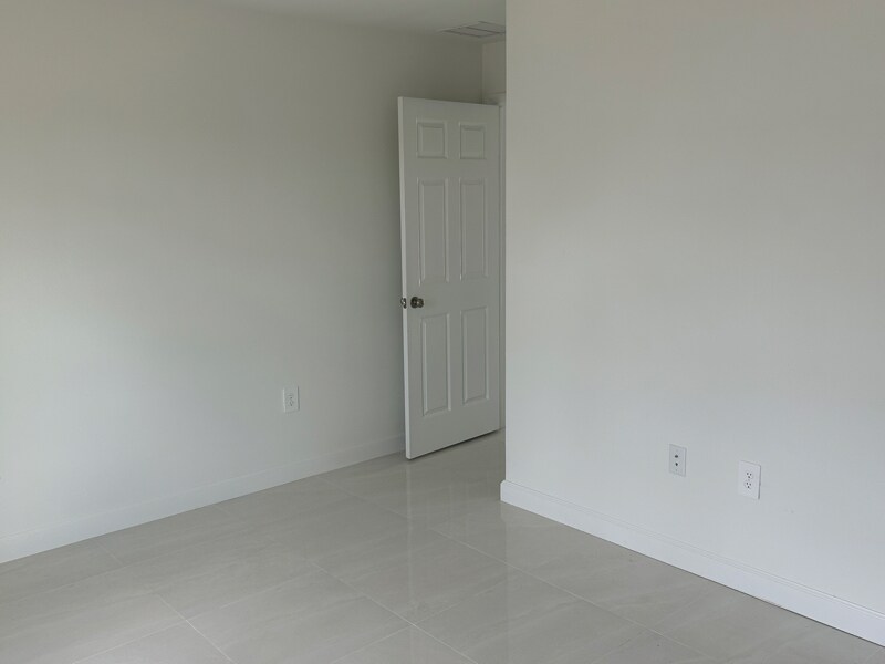 Building Photo - 2409-2411 Churchill Ave N