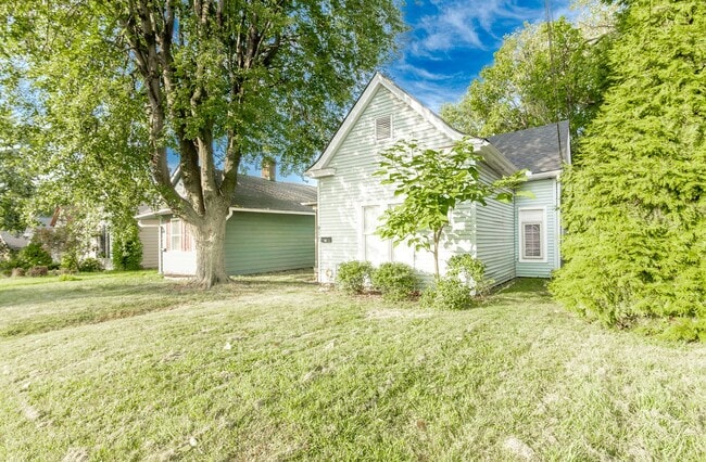 Building Photo - 917 Watt St