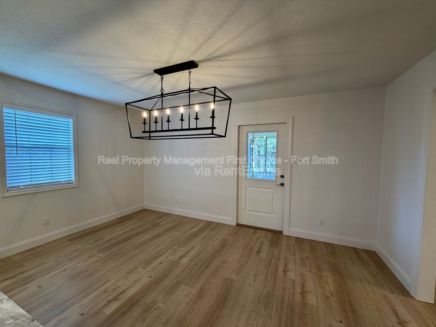 Building Photo - 10107 Old Mill Rd