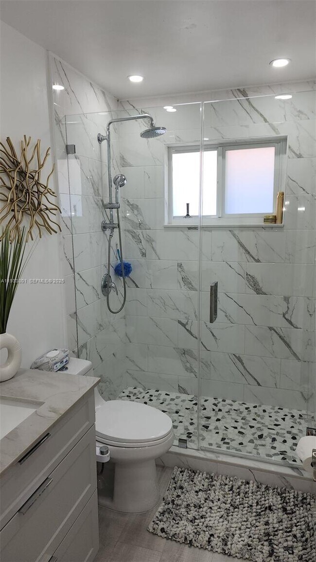 Building Photo - 3447 SW 23rd St