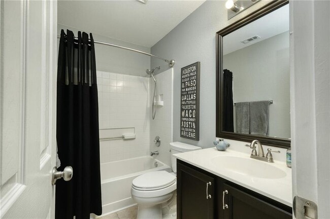 Building Photo - 105 Justin Leonard Dr