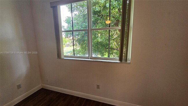 Building Photo - 2255 Anchor Ct