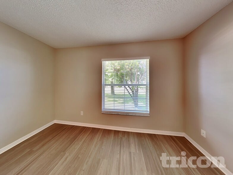 Building Photo - 95 Putter Dr