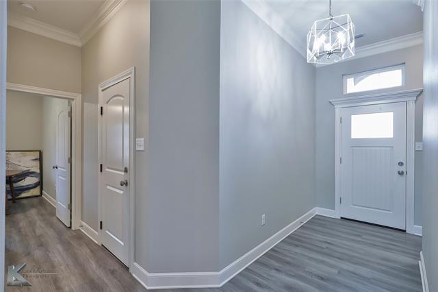 Building Photo - 5433 Fallbrook Dr
