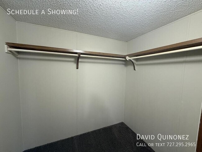 Building Photo - 6706 Country Ln
