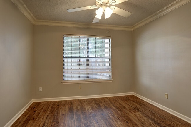 Building Photo - 205 Long Plantation Blvd
