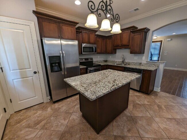 Building Photo - 2495 Old Taylor Rd