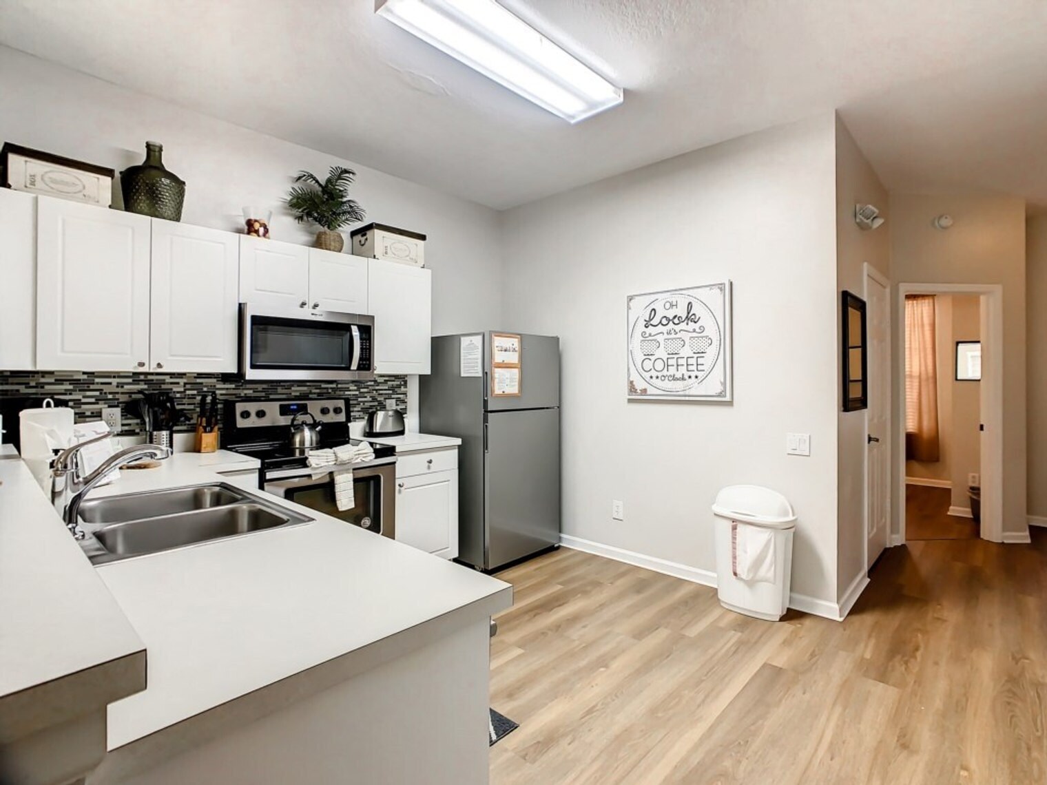 Building Photo - 2314 Silver Palm Dr