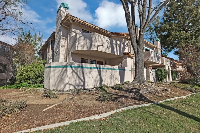 Building Photo - 10252 Danube Dr