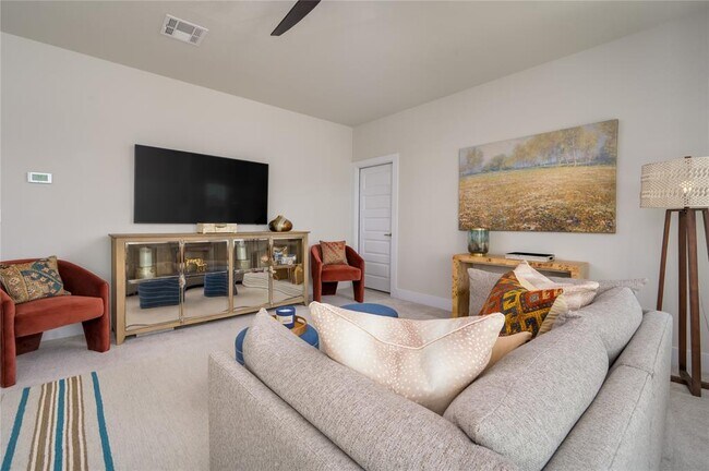 Building Photo - 142 Volterra Ln