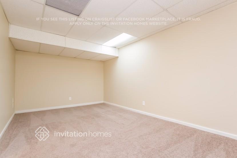 Building Photo - 321 Sherwood Cir SE