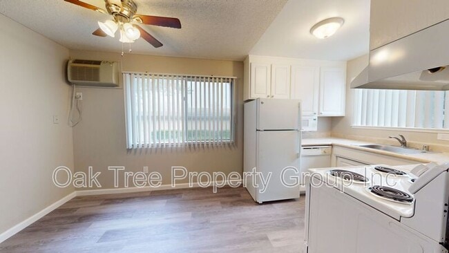 Building Photo - 1674 Cordoba St