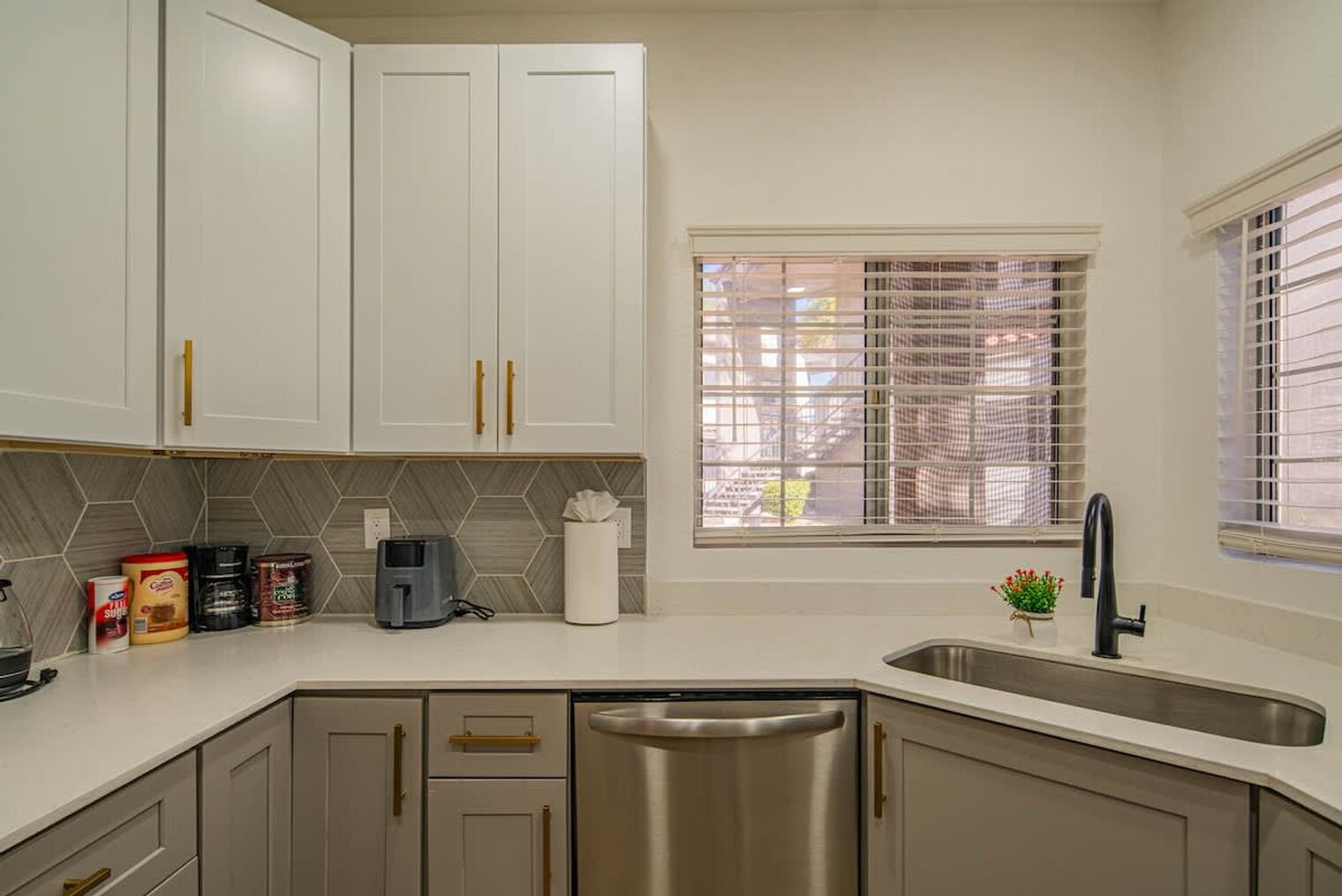 Building Photo - 7900 E Princess Dr