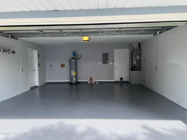 Building Photo - 440 River Grove Ct