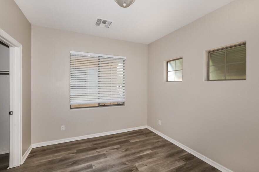 Building Photo - 14563 W Acapulco Ln