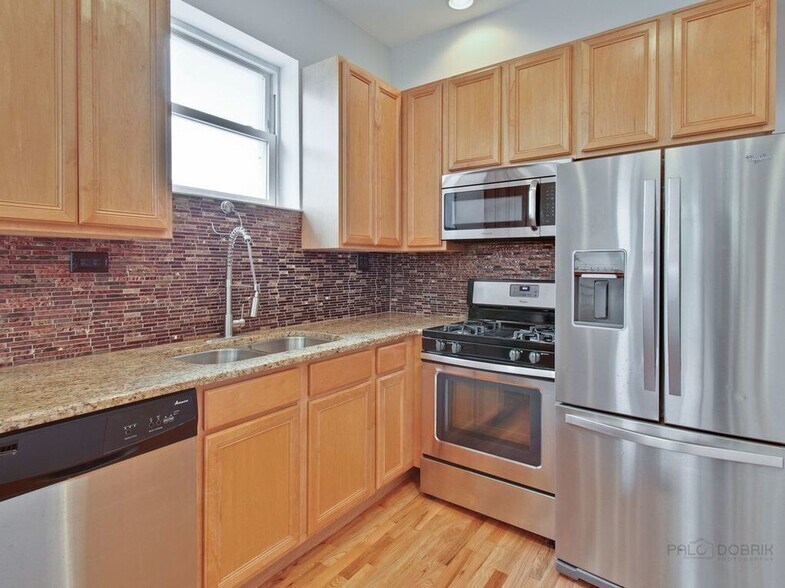 Building Photo - 1450 N Campbell Ave